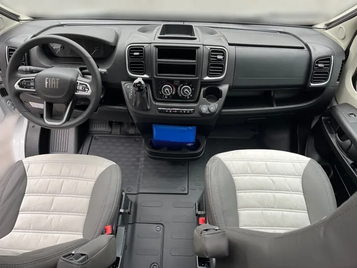 Fahrzeugbild Sunlight Adventure V 67S Aktion  Keep on Rolling #10