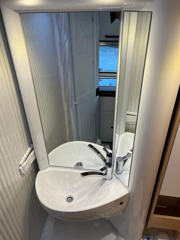 Fahrzeugbild Sunlight Adventure V 67S Aktion  Keep on Rolling #15