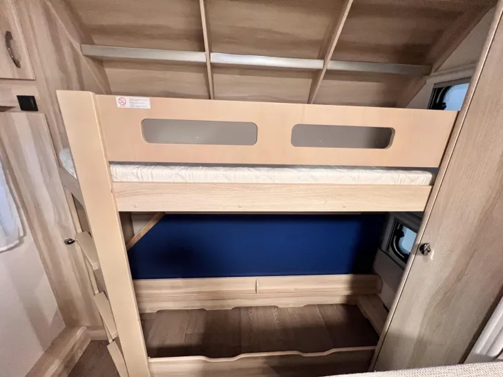 Fahrzeugbild Hobby De Luxe 540 KMFe - stark reduziert / Vorzelt #4