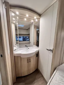 Fahrzeugbild Hobby De Luxe 540 KMFe - stark reduziert / Vorzelt #6