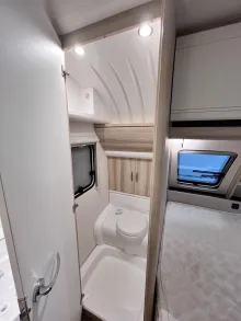 Fahrzeugbild Hobby De Luxe 540 KMFe - stark reduziert / Vorzelt #7