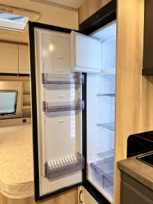 Fahrzeugbild Hobby De Luxe 540 KMFe - stark reduziert / Vorzelt #9