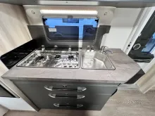 Fahrzeugbild Hobby De Luxe 540 KMFe - stark reduziert / Vorzelt #10