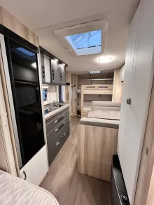 Fahrzeugbild Hobby De Luxe 540 KMFe - stark reduziert / Vorzelt #13