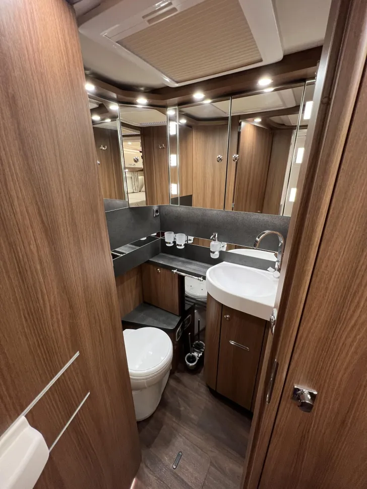 Fahrzeugbild Carthago chic e-line I 50 LE Fiat (212) #38