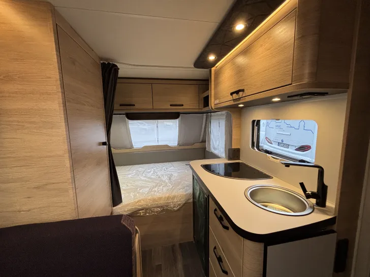 Fahrzeugbild Weinsberg CaraOne 390 QD #8