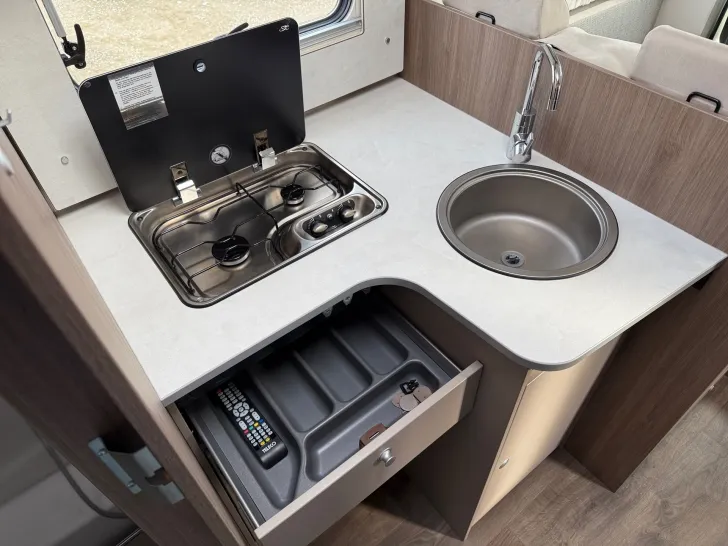 Fahrzeugbild Carado TEILINTEG. (CITROEN) T 447 #9