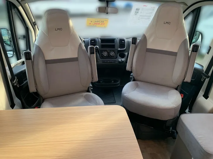 Fahrzeugbild LMC TOURER H 660 G #8