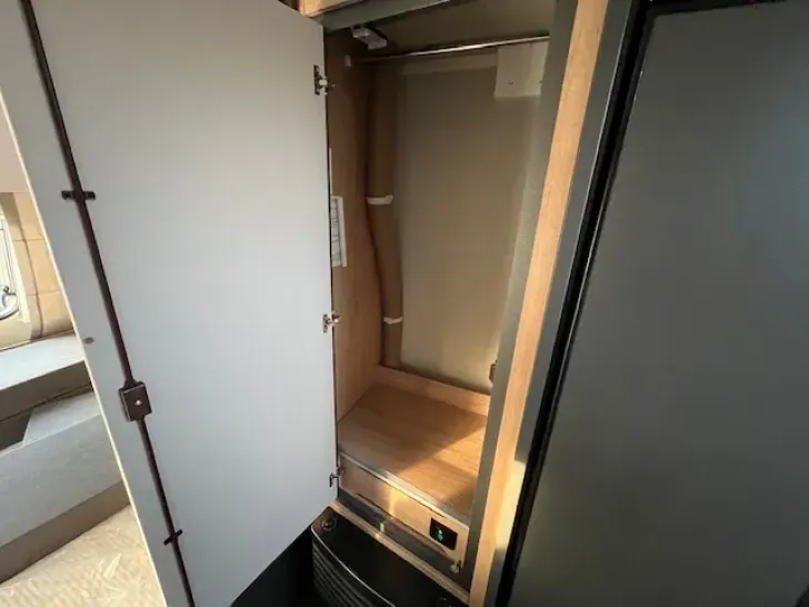 Fahrzeugbild Knaus Sport 500 QDK Mikrowelle #15