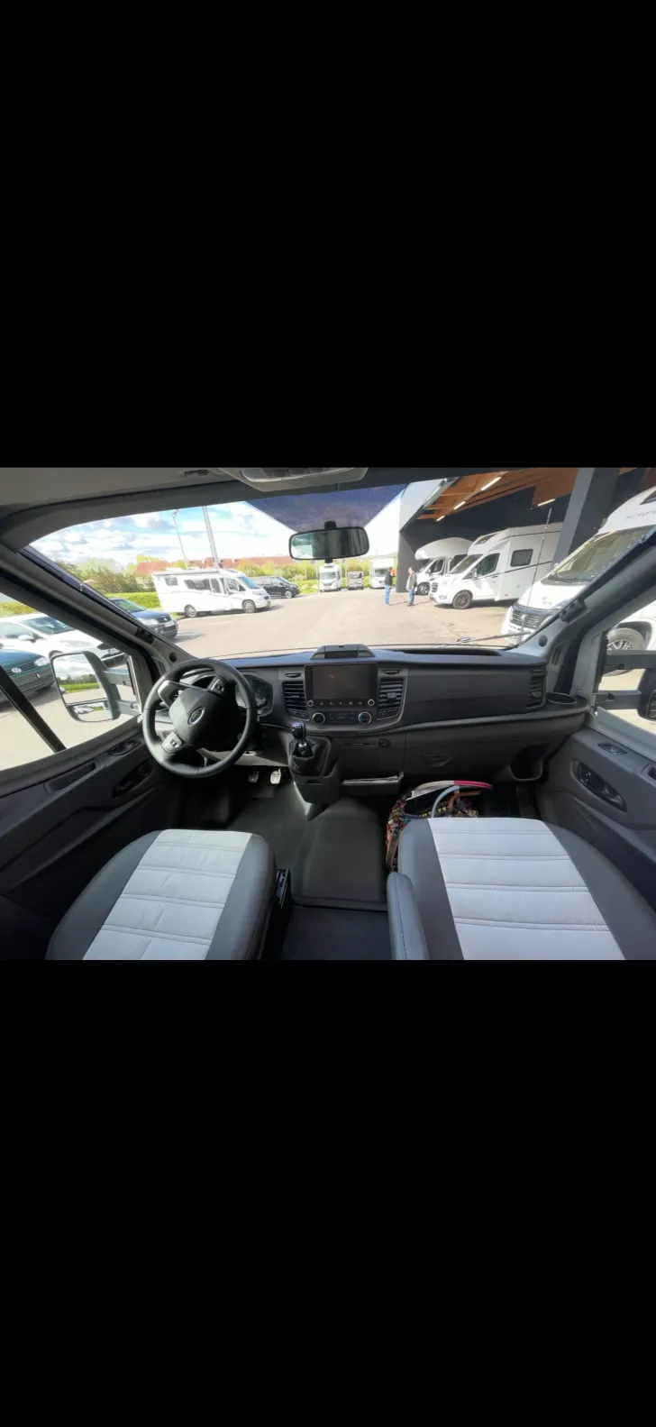 Fahrzeugbild Sunlight Capron Cliff VCE600 #4