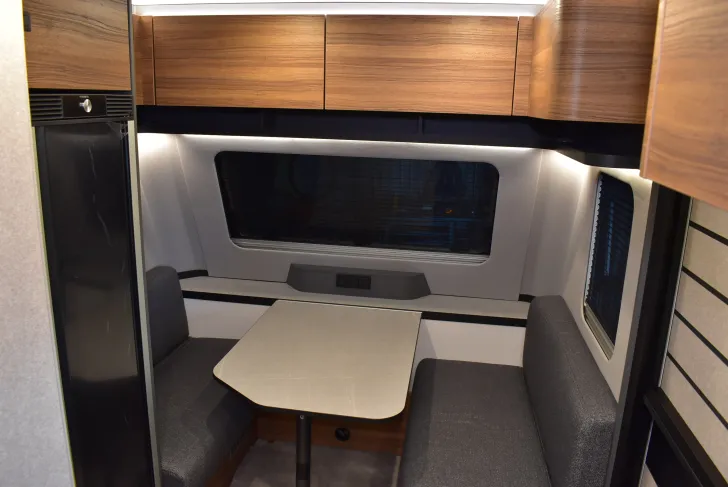 Fahrzeugbild Hymer Eriba Novaline 442 2 x A-KLappe, Batterie, Radtr. #11