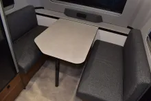 Fahrzeugbild Hymer Eriba Novaline 442 2 x A-KLappe, Batterie, Radtr. #12