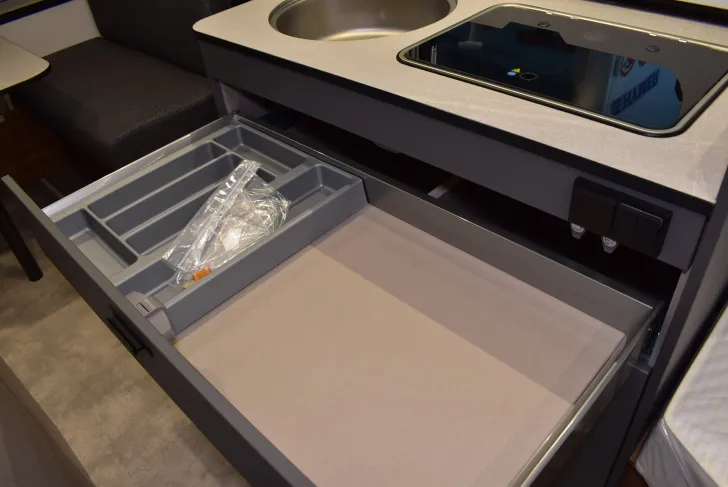 Fahrzeugbild Hymer Eriba Novaline 442 2 x A-KLappe, Batterie, Radtr. #37