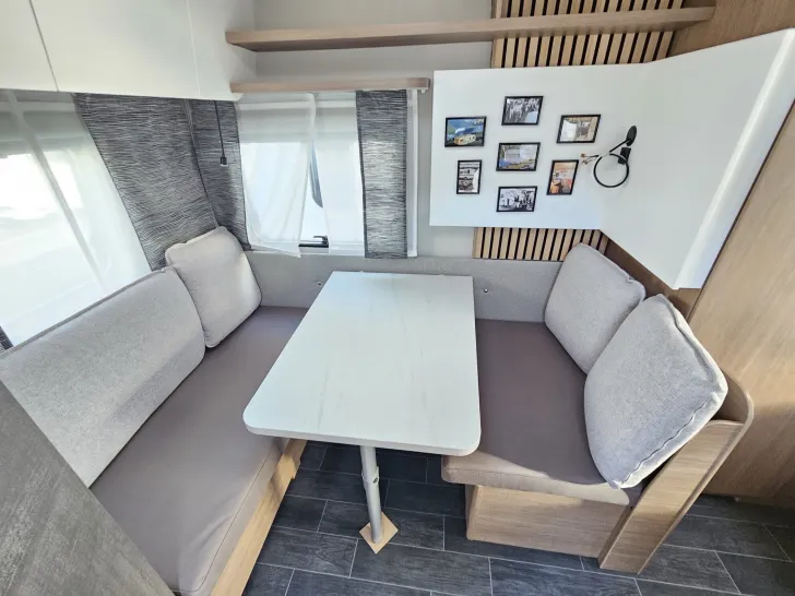 Sicht vorne-hinten Tabbert Senara 400 QD 2,3