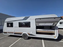 Frontal Vorne Bürstner Averso 560 TK