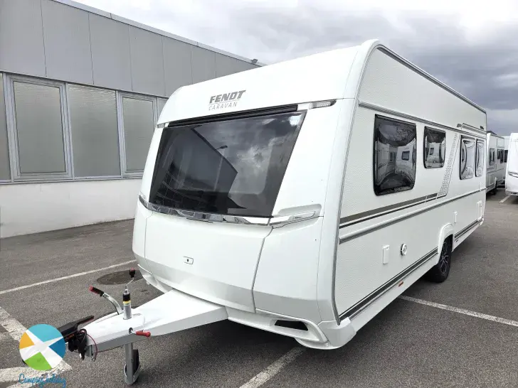 Schräg Vorne Fendt Diamant 560 DW