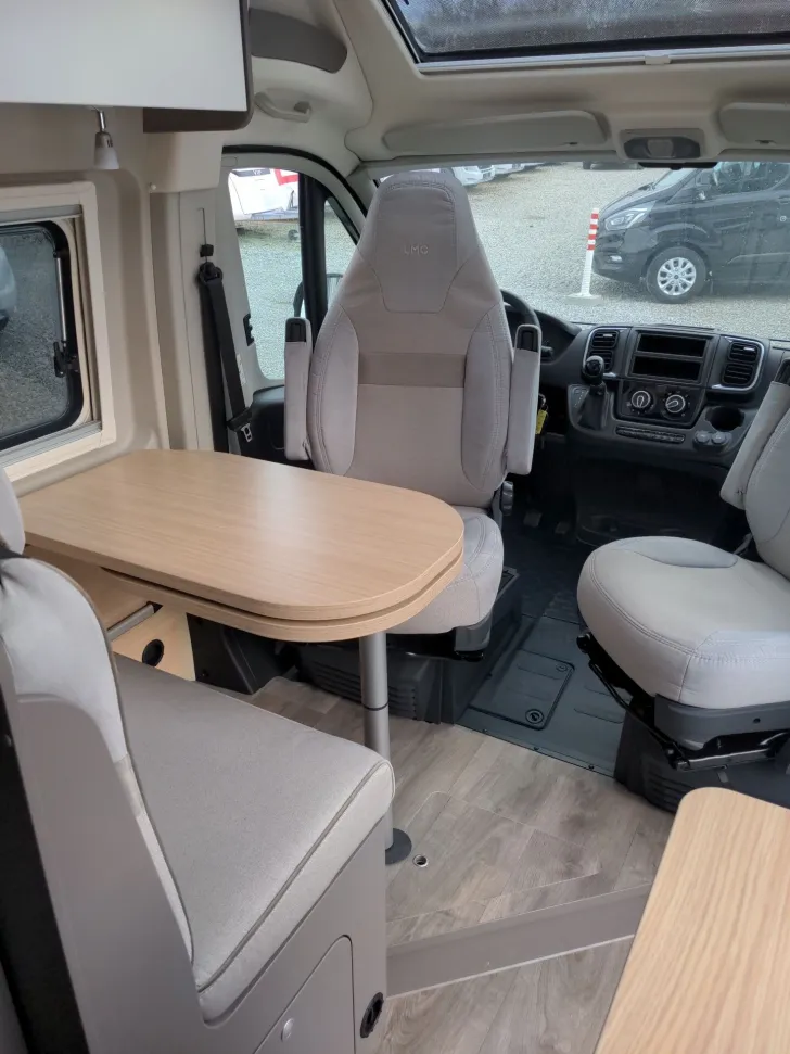 Fahrzeugbild LMC INNOVAN 600 #18
