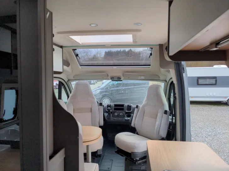 Fahrzeugbild LMC INNOVAN 600 #19
