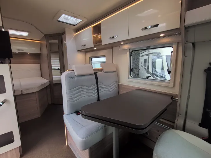 Fahrzeugbild Bürstner DELFIN T 660 #11