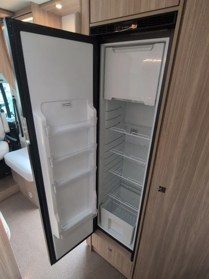 Fahrzeugbild Bürstner DELFIN T 660 #13