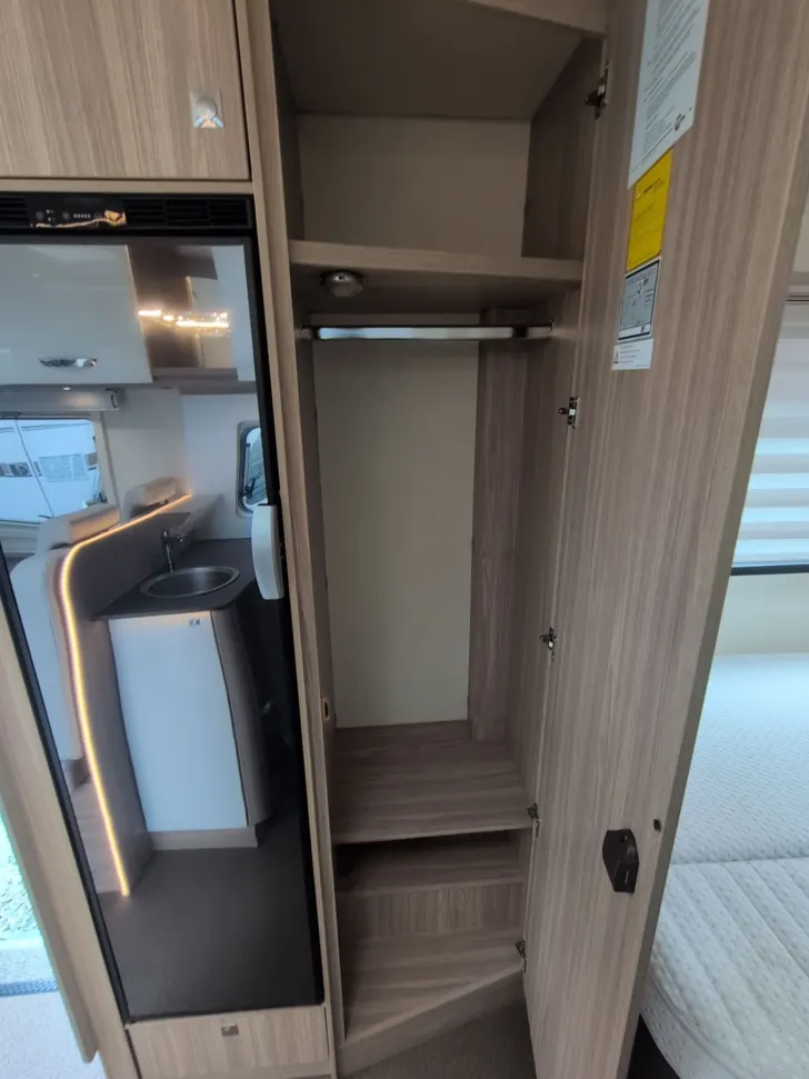 Fahrzeugbild Bürstner DELFIN T 660 #18