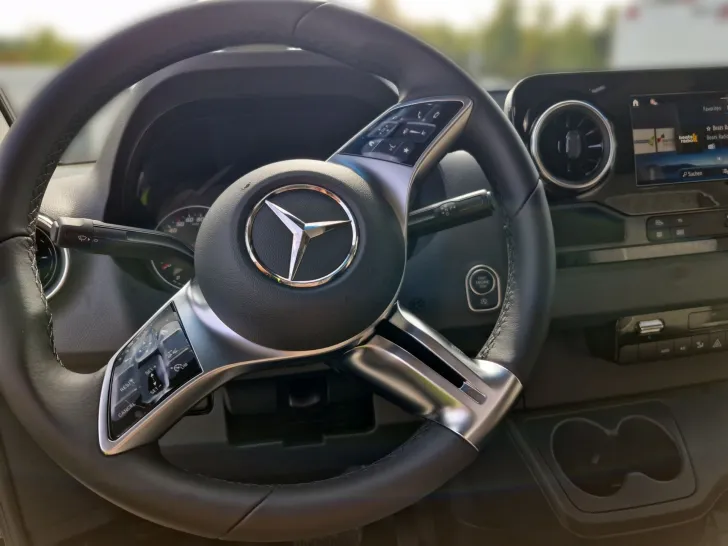 Fahrzeugbild Malibu GENIUS 641 LE #7