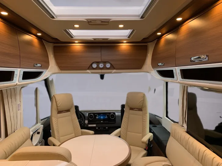 Fahrzeugbild Carthago E-LINE I 61 XL LE MB #8