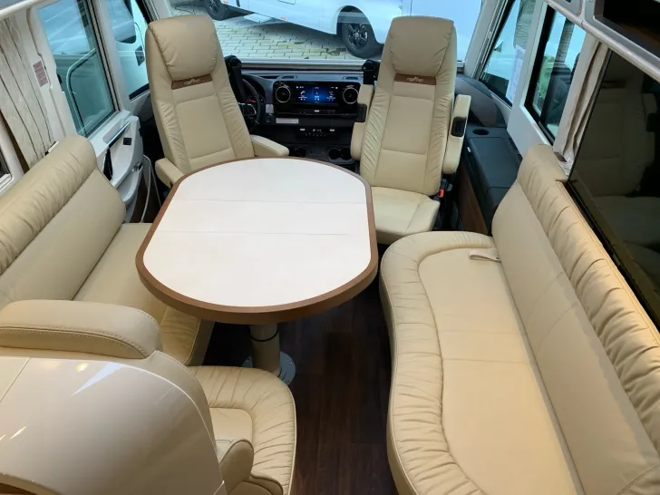 Fahrzeugbild Carthago E-LINE I 61 XL LE MB #10