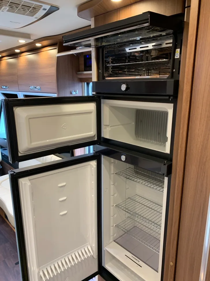 Fahrzeugbild Carthago E-LINE I 61 XL LE MB #14