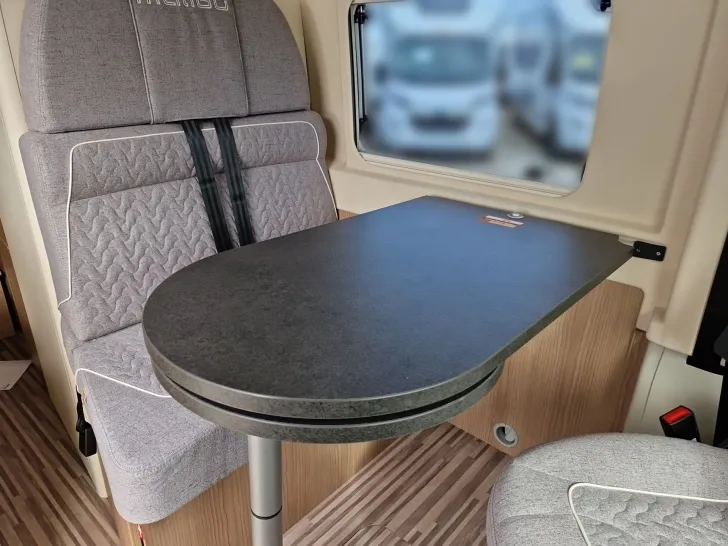 Fahrzeugbild Malibu CHARMING 640 LE RB COUPE #10