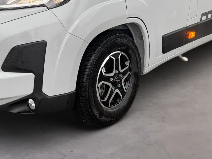 Fahrzeugbild Malibu CHARMING 640 LE COUPE #5