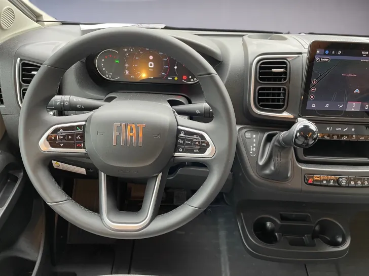 Fahrzeugbild Malibu CHARMING 640 LE COUPE #7