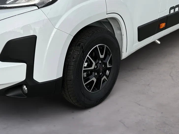 Fahrzeugbild Malibu CHARMING 640 LE RB COUPE #4