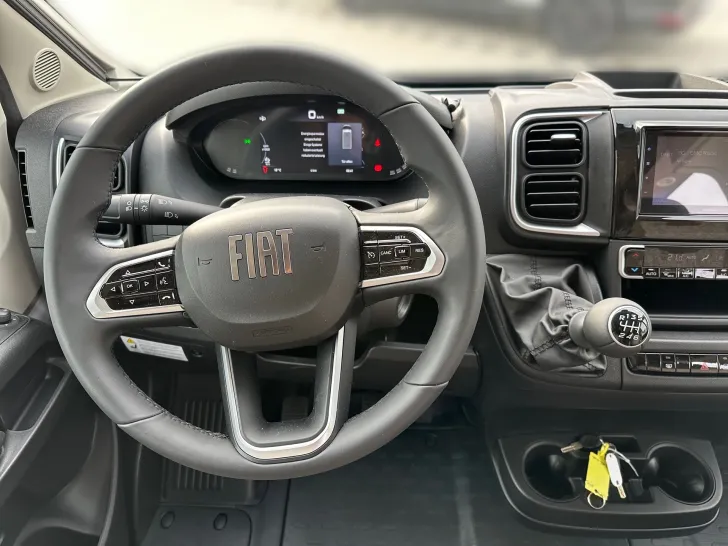 Fahrzeugbild Malibu CHARMING 640 LE RB COUPE #6