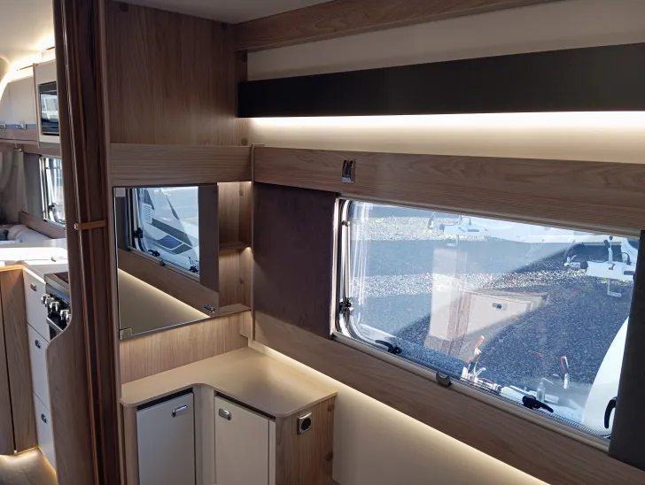 Fahrzeugbild SWIFT CONQUEROR 645 Schmaler Doppelachser #18