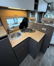 Fahrzeugbild LMC Tourer Lift 70 H 663/0 G 70 Jahre #18