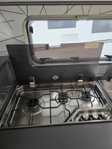 Fahrzeugbild Fendt Apero 465 TG GFK, Dusche, 1.800 KG #10