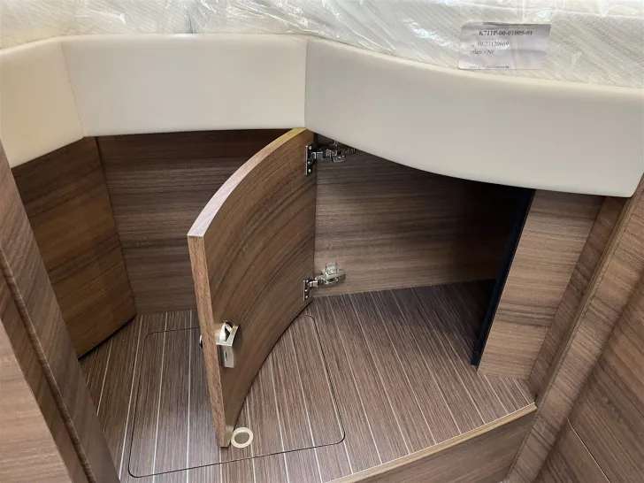 Fahrzeugbild Concorde CHARISMA 860 LI *Barversion*Hubstützen* #33
