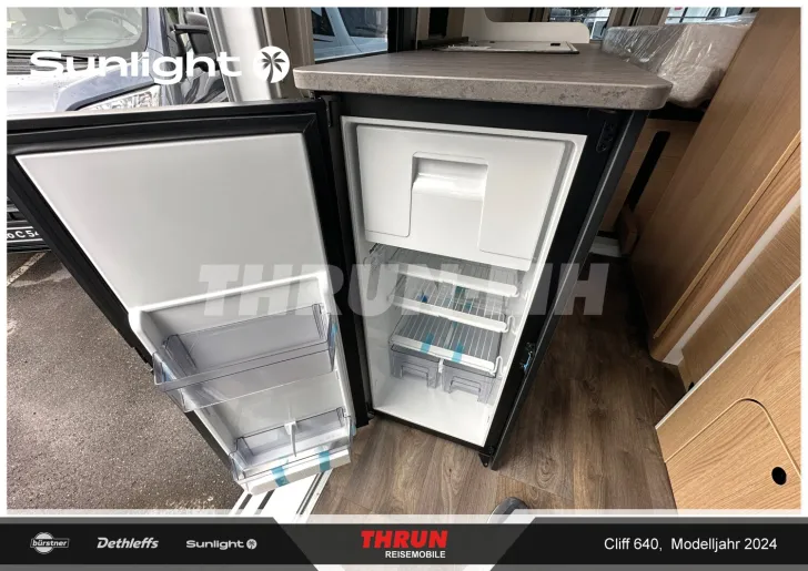 Fahrzeugbild Sunlight Cliff 640 Peugeot #10