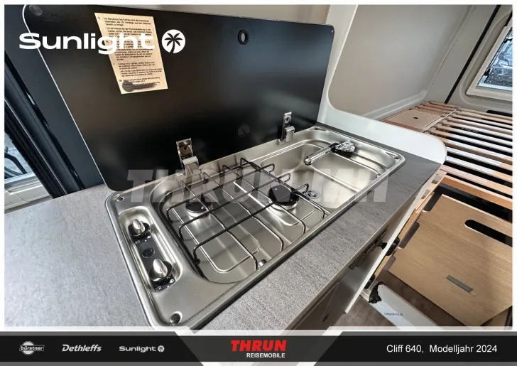 Fahrzeugbild Sunlight Cliff 640 Peugeot #11