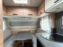 Fahrzeugbild Weinsberg CaraOne 400 LK EDITION [HOT] Alufelgen, Glattblech, 1350 kg #6