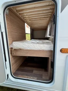 Fahrzeugbild Weinsberg CaraOne 400 LK EDITION [HOT] Alufelgen, Glattblech, 1350 kg #10