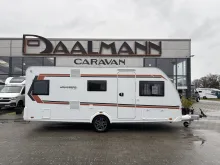 Seitlich Weinsberg CaraOne 550 QDK EDITION [HOT] Multifunk. 3er Etagenbett