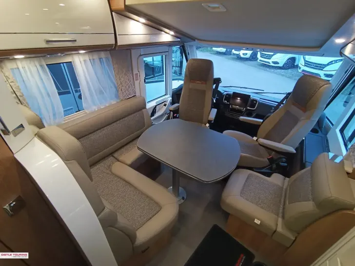 Fahrzeugbild Carthago c-tourer I 143 LE Lightweight ++ Navi; RFK; TV #8