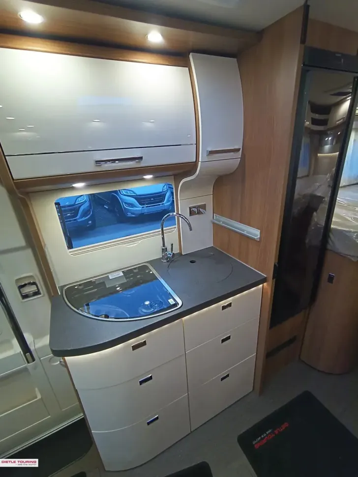 Fahrzeugbild Carthago c-tourer I 143 LE Lightweight ++ Navi; RFK; TV #9