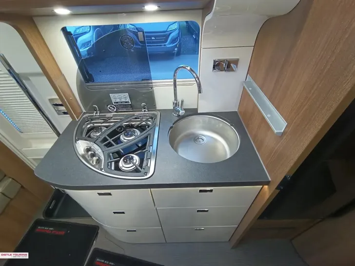 Fahrzeugbild Carthago c-tourer I 143 LE Lightweight ++ Navi; RFK; TV #10