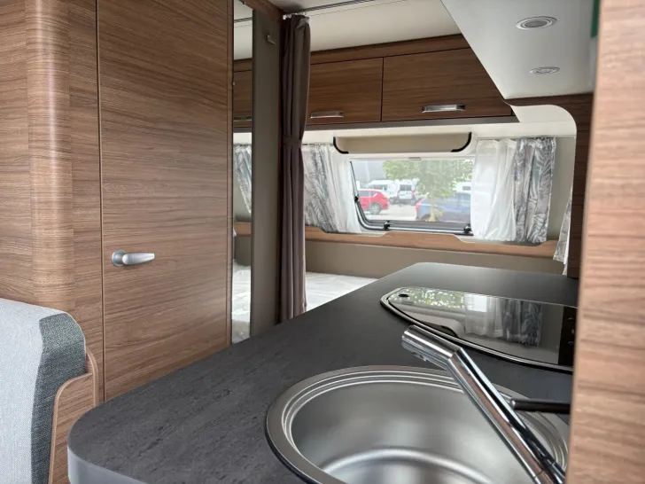 Fahrzeugbild Weinsberg CaraOne 420 QD Beschenkt Euch selbst #7