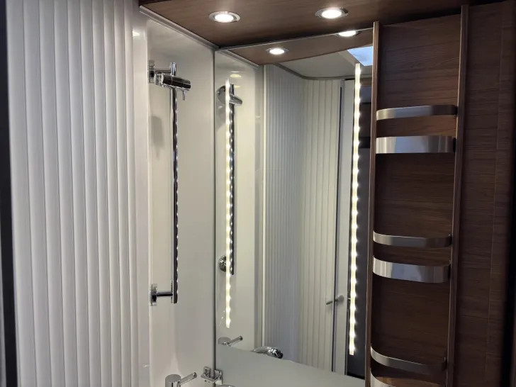 Fahrzeugbild Knaus L!VE I 650 MEG IC Line 25 #16