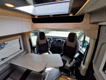 Fahrzeugbild Clever SELECT LINE Runner Längsbetten #18