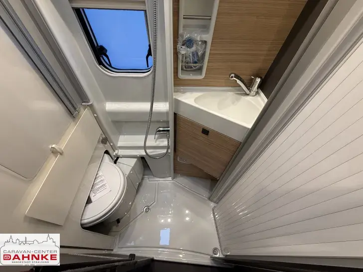 Fahrzeugbild Malibu Van First Class - Two Rooms 640 LE RB charming GT skyview 180 PS Heavy Mod.26! #12